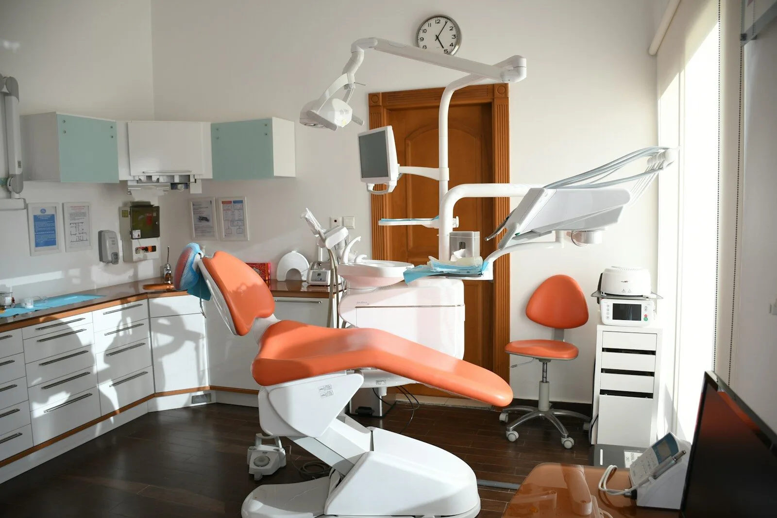 Dental equipment gallery image